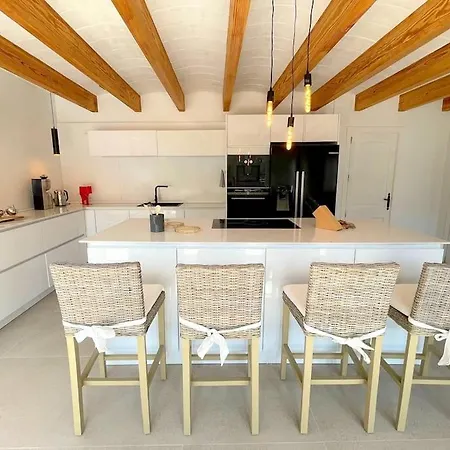Strandnahe Mit Pool, Wifi, Klima, Heizung, Tischtennis, Trampolin In Alcudia