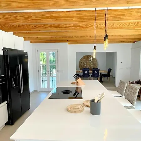 Strandnahe Mit Pool, Wifi, Klima, Heizung, Tischtennis, Trampolin In
